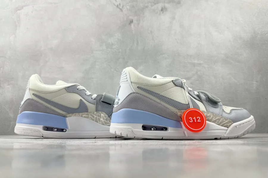 Jordan Legacy 312 Low in Glacier Blue