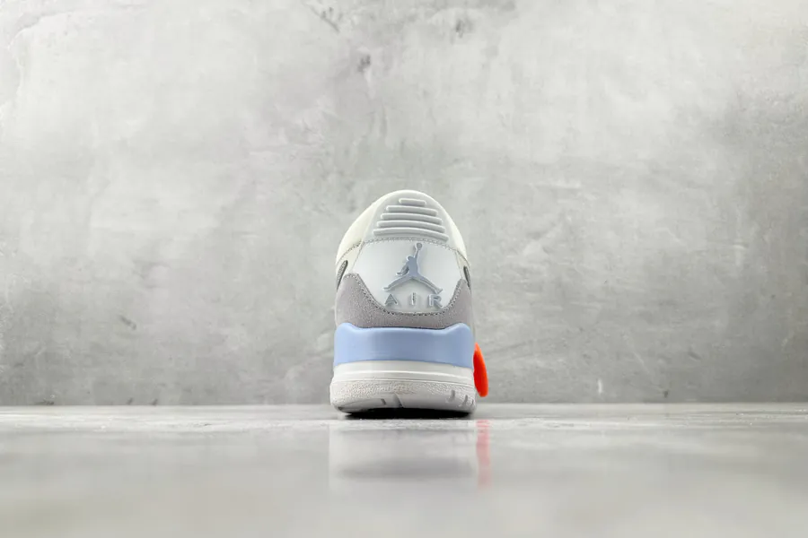 Jordan Legacy 312 Low in Glacier Blue