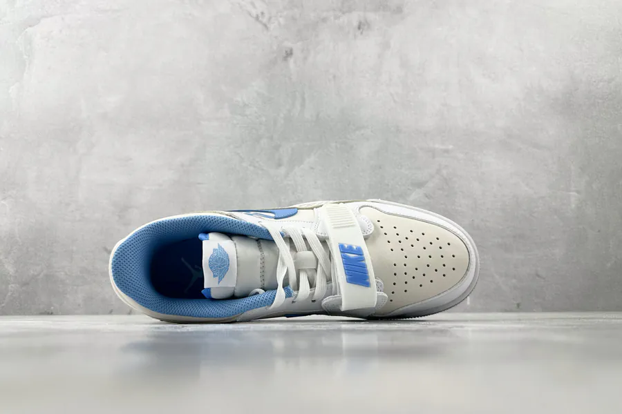 Jordan Legacy 312 Low in White and Blue