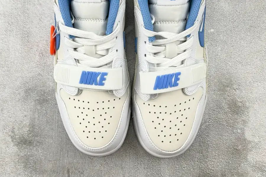 Jordan Legacy 312 Low in White and Blue