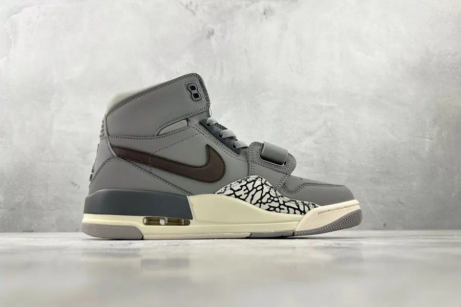 Jordan Legacy 312 in Gray Cement