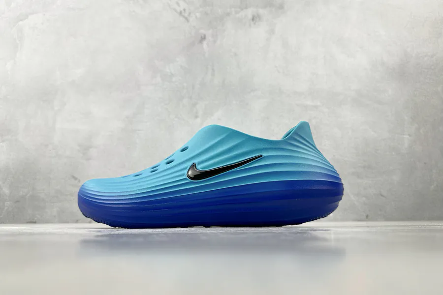 Nike ReactX Rejuven8 in Blue Purple