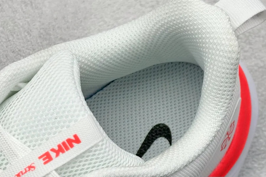 Nike Air Zoom Structure 26th Generation Breathable Mesh Running Shoes