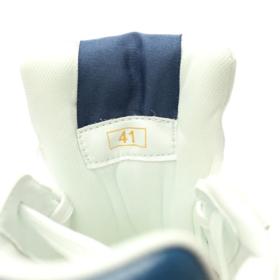 Louis Vuitton Assic Sneaker Classic Vintage Style