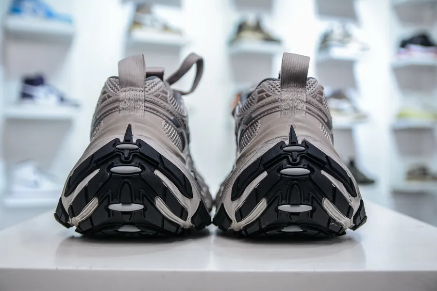BALENCIAGA 10XL Sneakers Vintage Style Bucket Bag