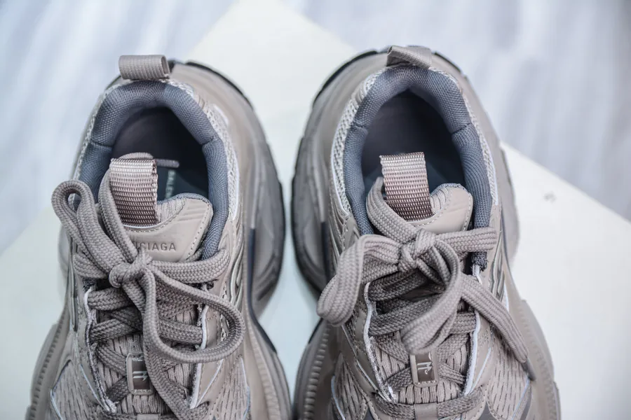 BALENCIAGA 10XL Sneakers Vintage Style Bucket Bag