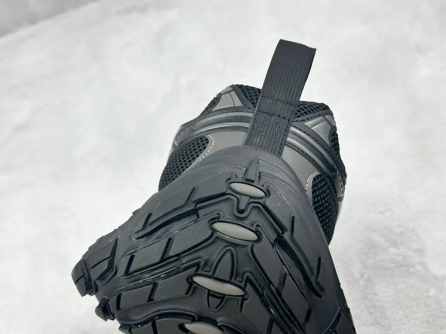 Balenciaga 10XL Bucket Bag Black