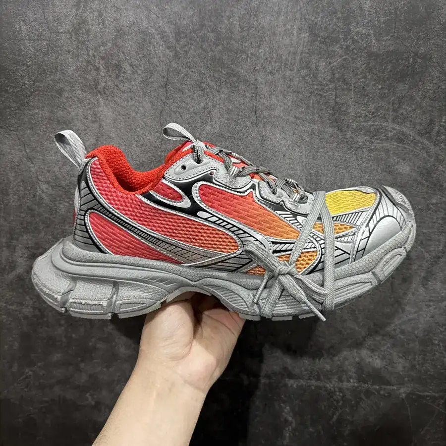 BALENCIAGA 3XL Sneakers