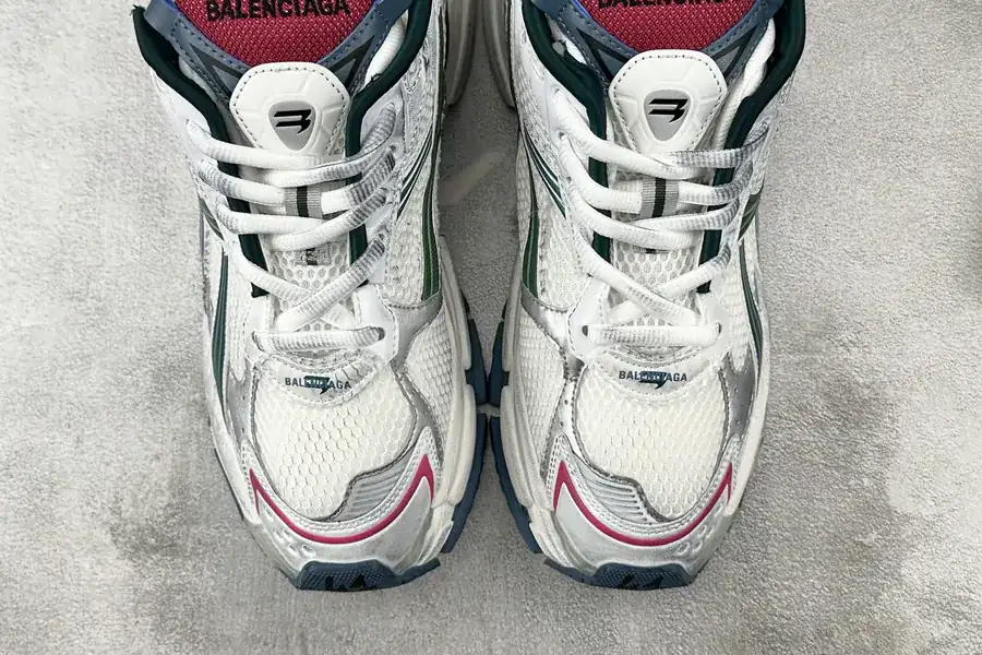 Balenciaga Paris Runner 2.0 Powder Green