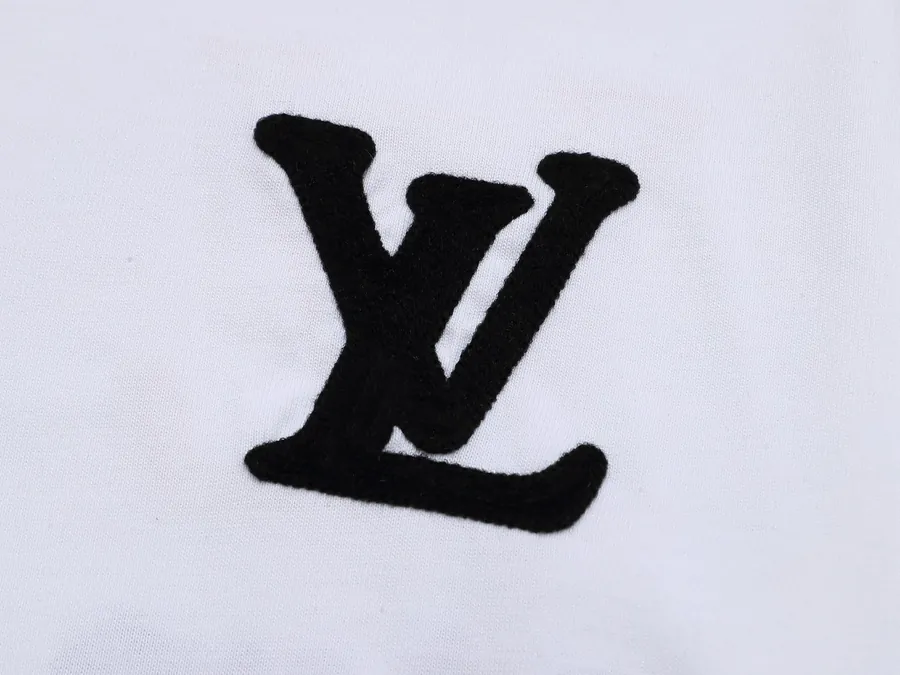 LVV Starry Supply Louis Vuitton LV Embroidered Multi Technique Letter T Shirt