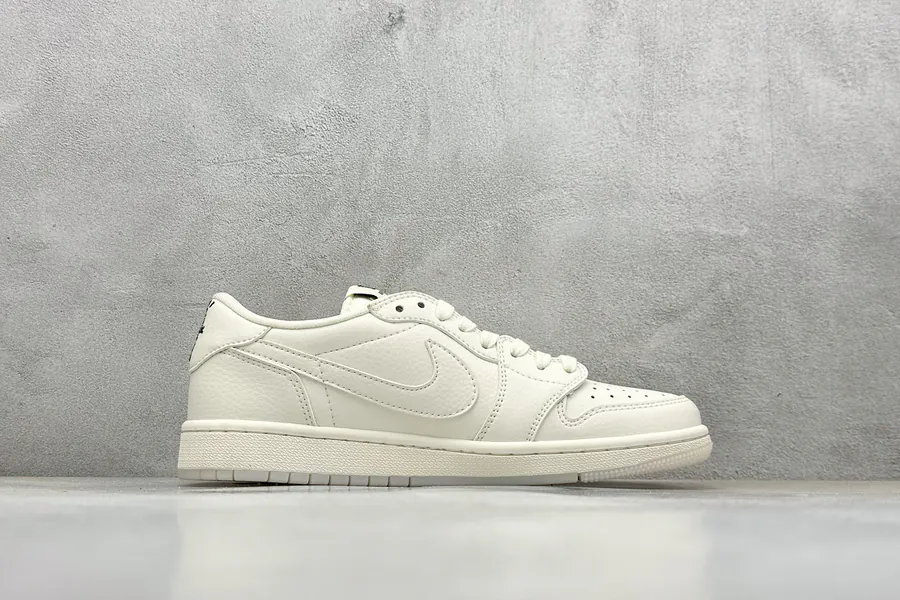 Travis Scott x Nike Air Jordan 1 Low Burberry 米白