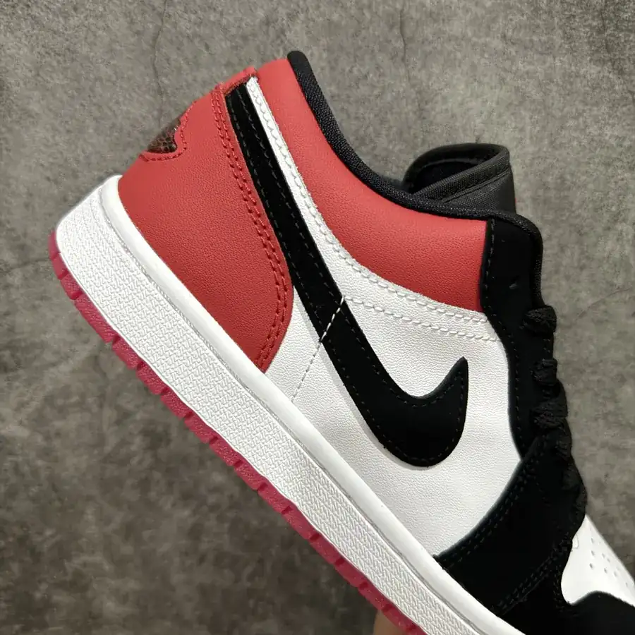 Air Jordan AJ1 Low New Black and Red Toe, Black Toe, IB8971 106