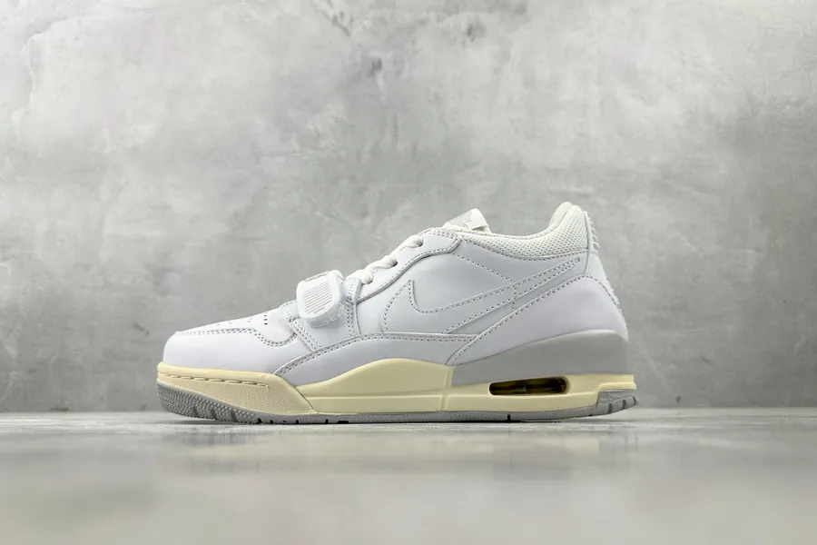 Jordan Legacy 312 Low in White