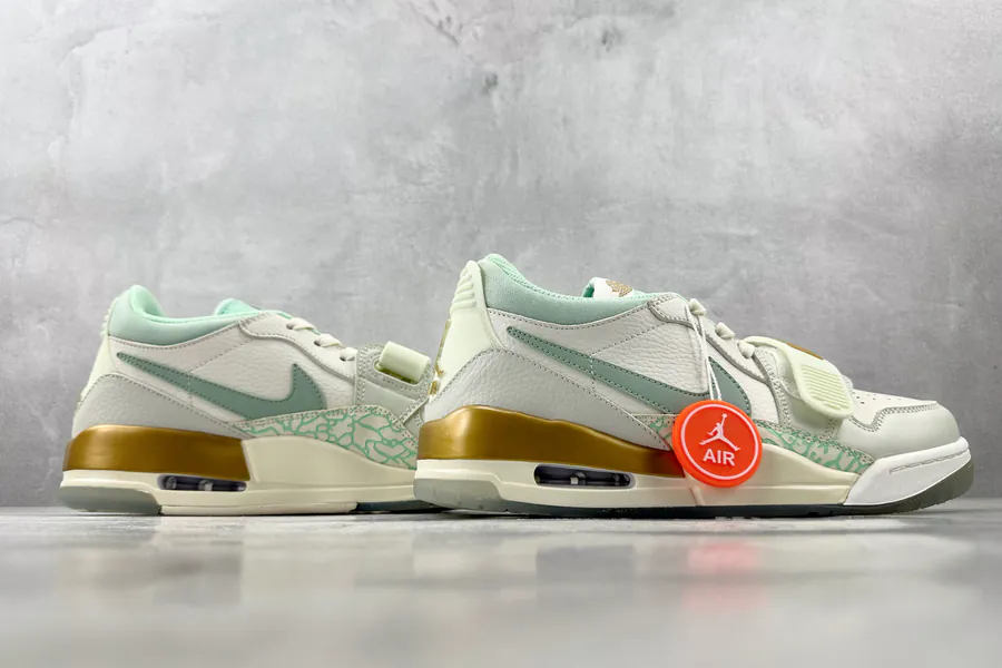 Jordan Legacy 312 Low in Mint Green