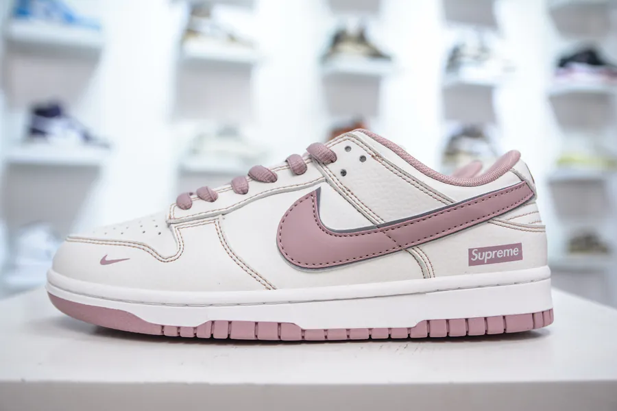 NIKE SB Dunk Low x Supreme White Lotus Pink
