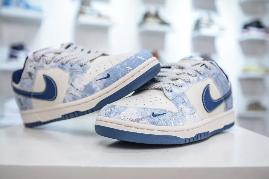 SB Dunk Low x Louis Vuitton Collaboration Denim Night Blue