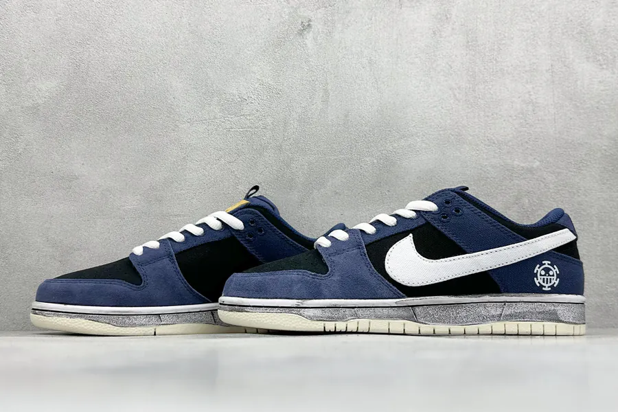 Nike Dunk SB Heartbeat Bear Casual Style