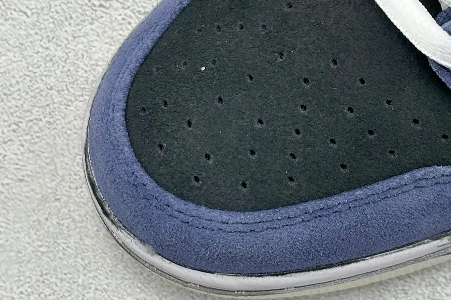 Nike Dunk SB Heartbeat Bear Casual Style