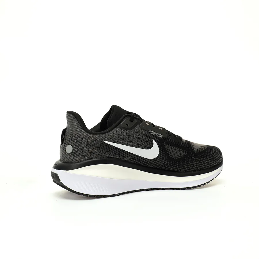 Nike Vomero 17 Lightweight Cushioning Running Shoes