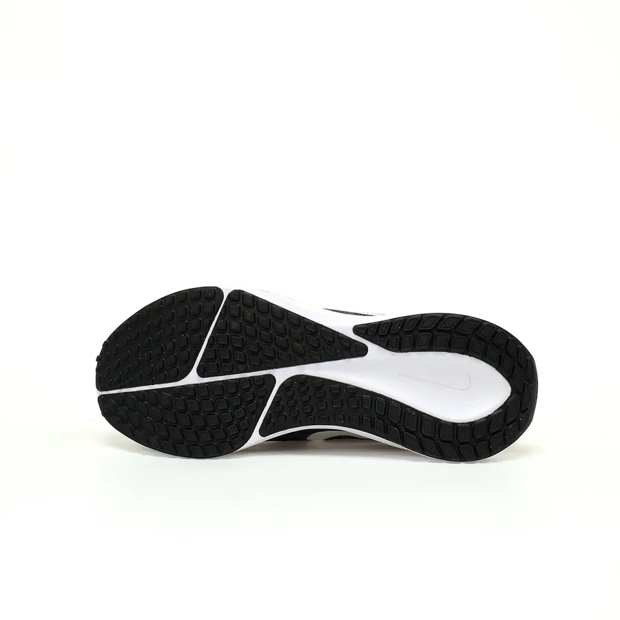 Nike Vomero 17 Lightweight Cushioning Running Shoes