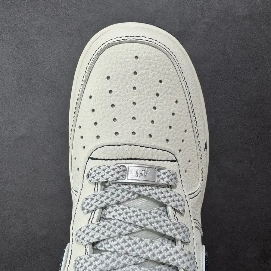 Louis Vuitton x Nk Air Force 1’07 Custom Color Low Top Sneaker