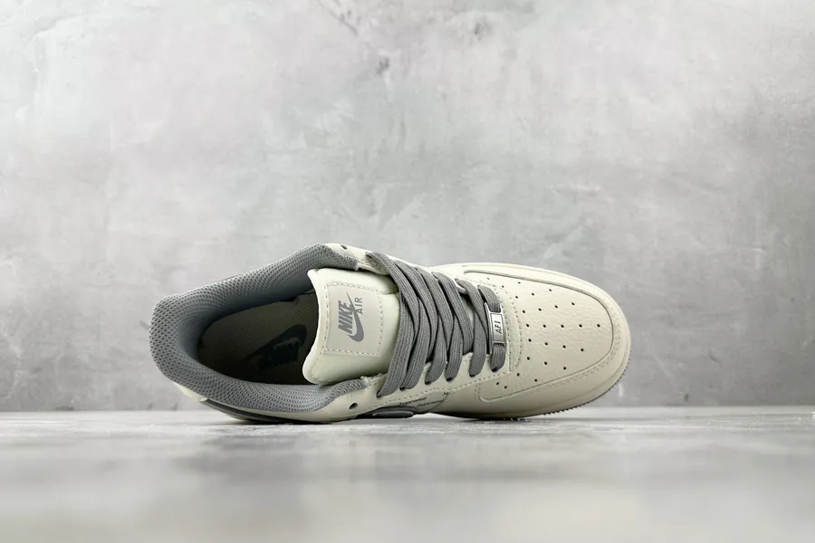 Nike Air Force 107 Supreme Collaboration