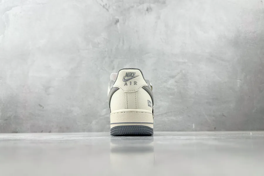 Nike Air Force 107 Supreme Collaboration
