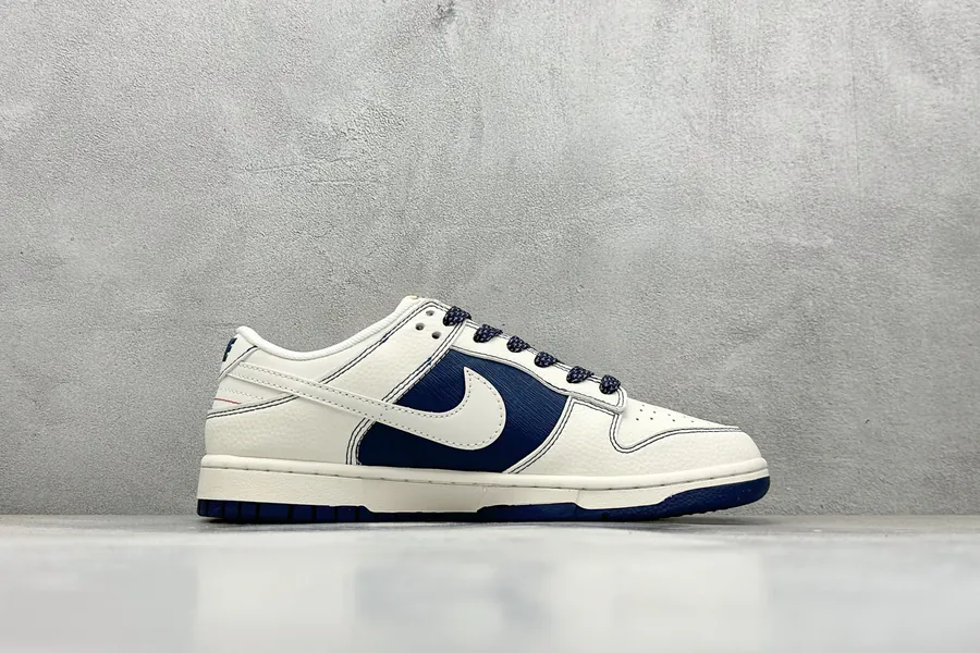 Nike SB Dunk Low x Supreme White Blue Triple Swoosh