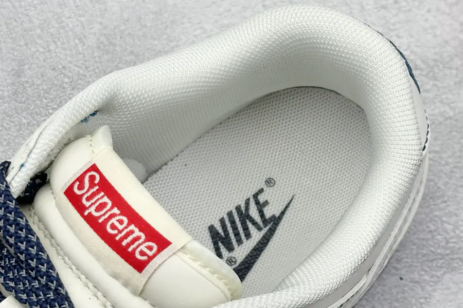 Nike SB Dunk Low x Supreme White Blue Triple Swoosh