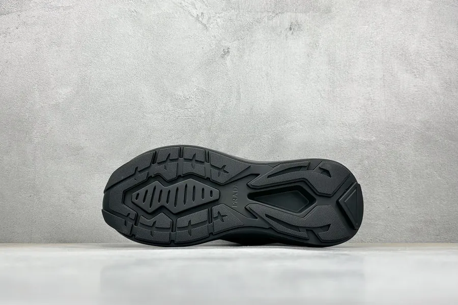 Oudbust Th Low Sneakers Men's Fashion