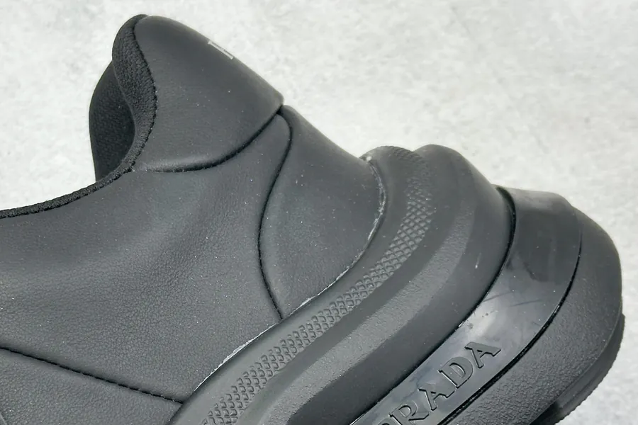 Oudbust Th Low Sneakers Men's Fashion