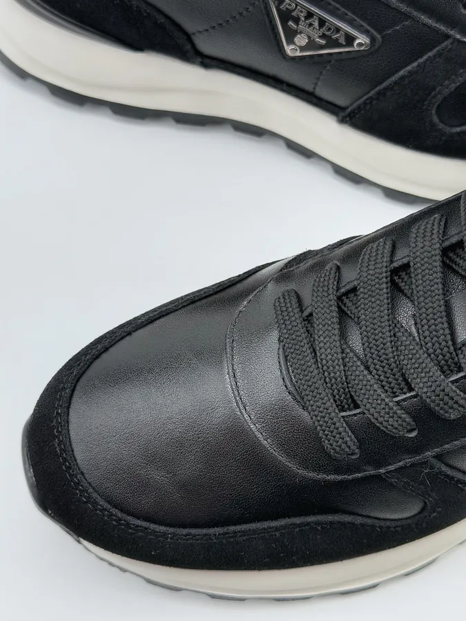 Oudbust Th Low Sneakers Men's Fashion Sneaker with Sculptural Design