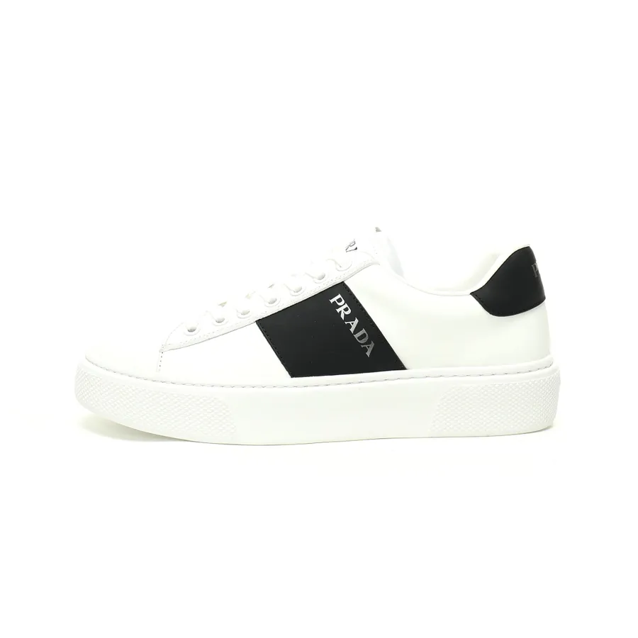 VALEN Round Leather Platform Sneakers with Metal Logo