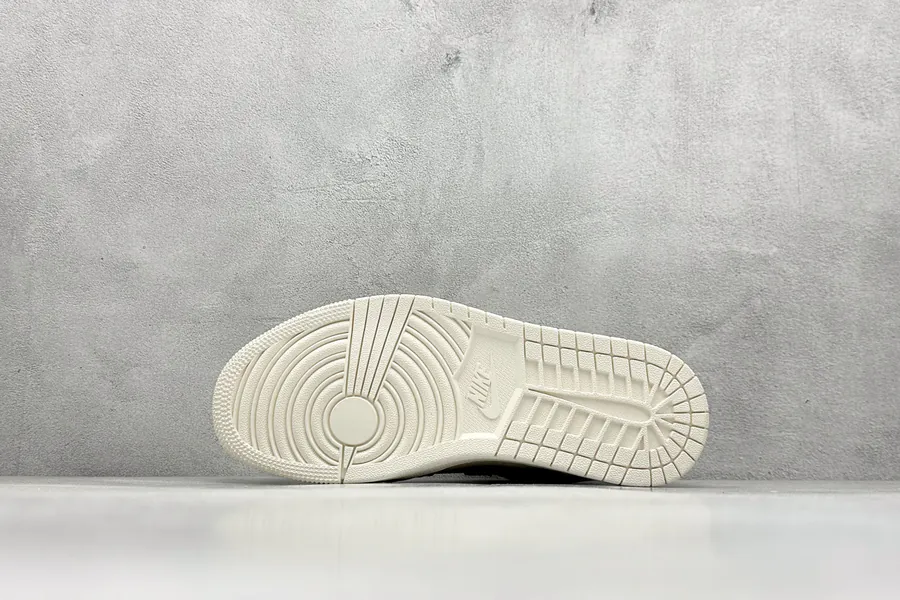 Air Jordan 1 Low Custom Box Edition
