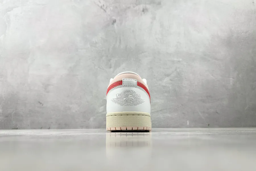 Air Jordan 1 Low Strawberry Milkshake