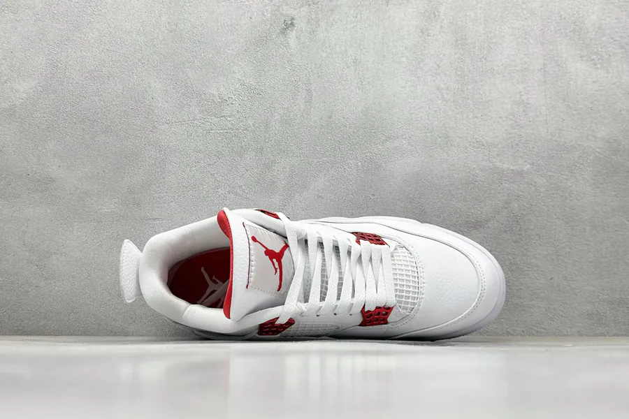 Air Jordan AJ4 Retro in Metallic Red