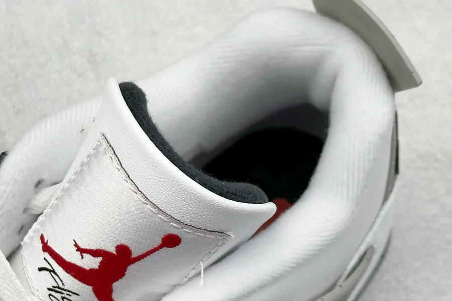 Air Jordan AJ4 Retro White Cement