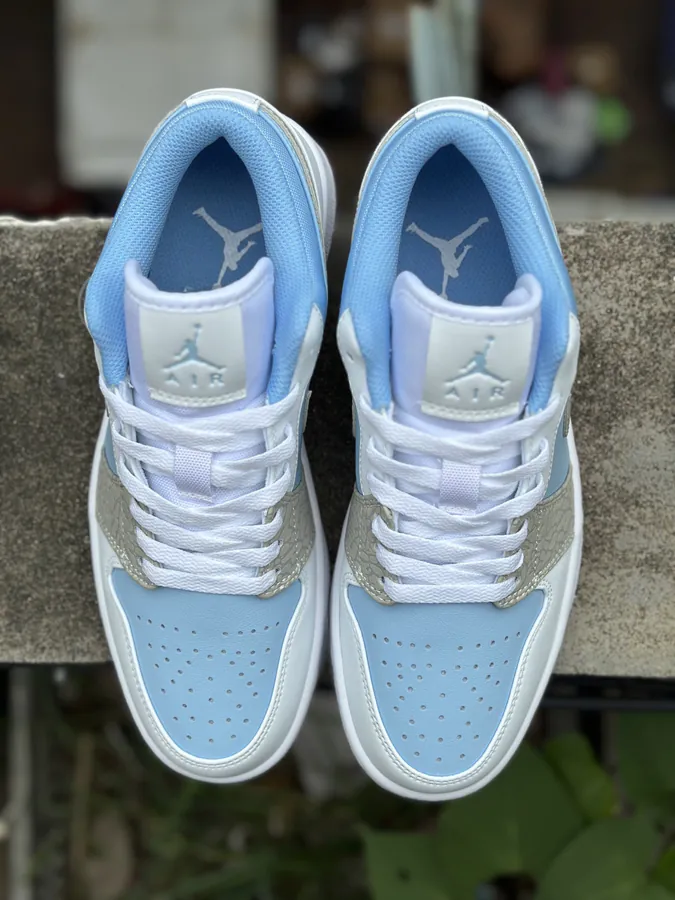 Air Jordan 1 Low White Blue