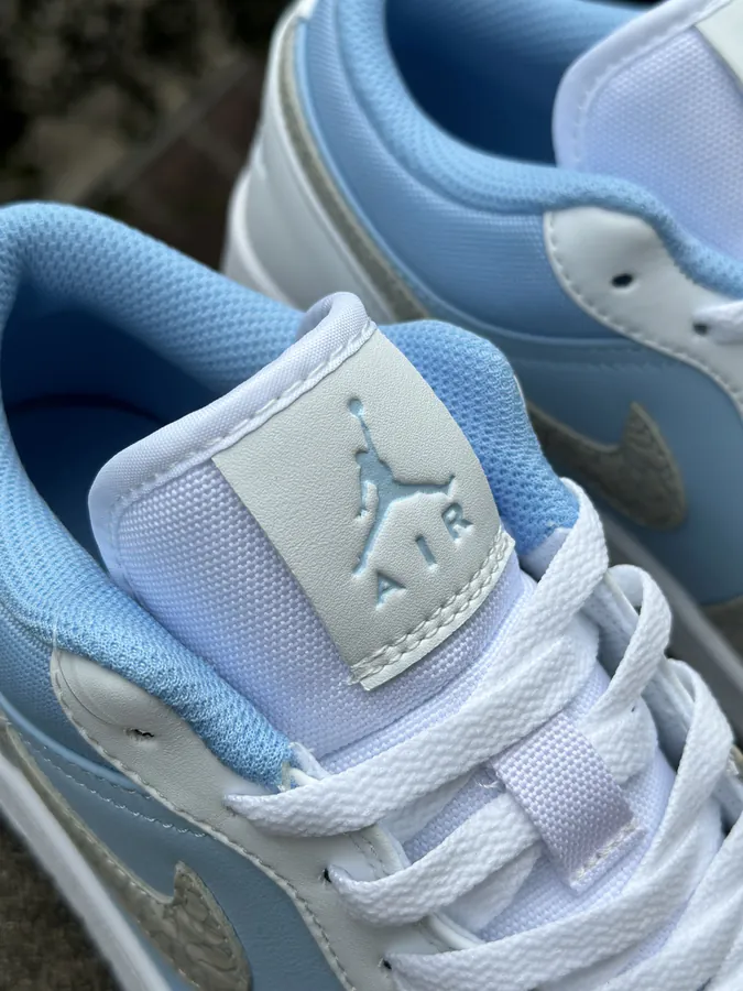 Air Jordan 1 Low White Blue