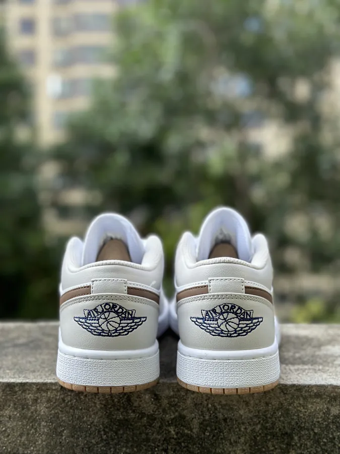 Air Jordan 1 Low White