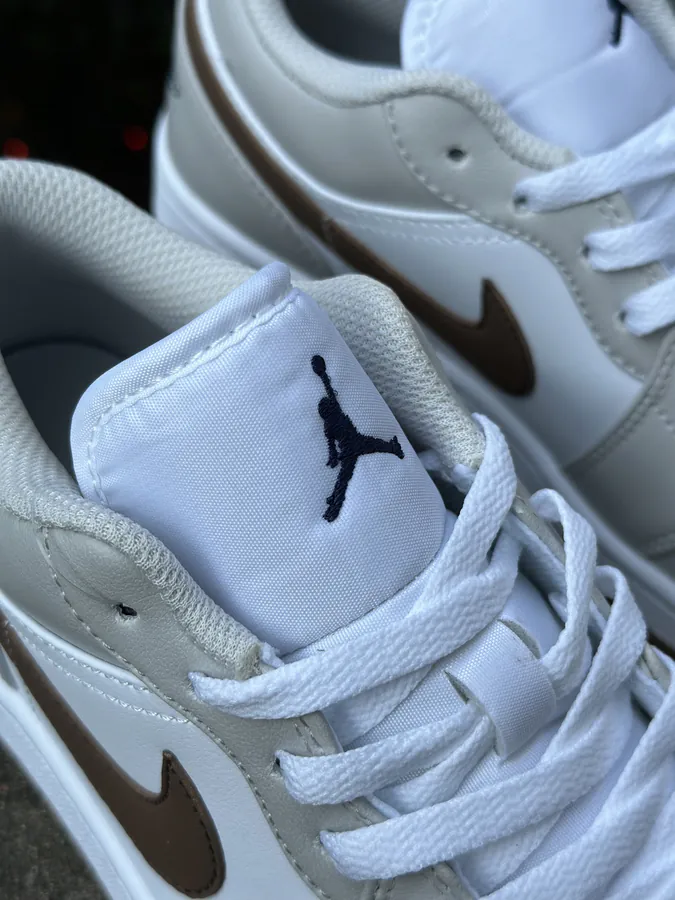 Air Jordan 1 Low White