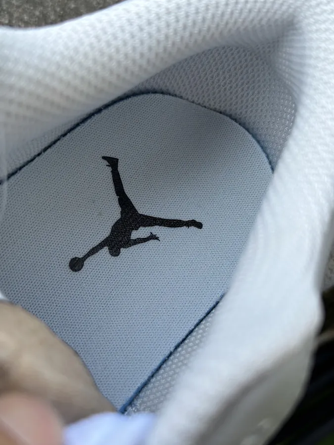 Air Jordan 1 Low White