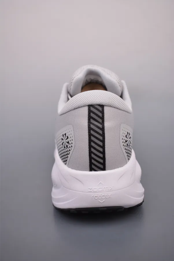 Nike Air Zoom Vomero 18X Premium Running Shoes