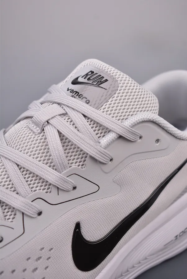 Nike Air Zoom Vomero 18X Premium Running Shoes