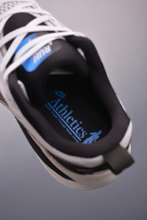 Nike Air Zoom Vomero 18 Premium Running Shoes