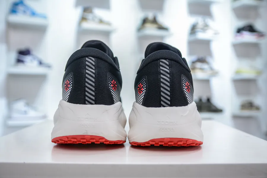 Nike Air Zoom Vomero 18X Premium Running Shoes with Advanced Technology