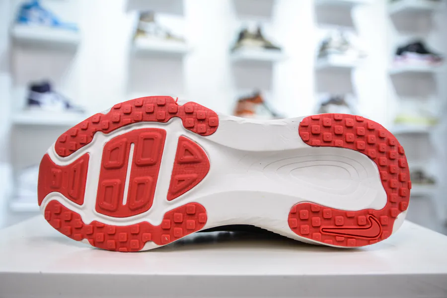 Nike Air Zoom Vomero 18X Premium Running Shoes with Advanced Technology