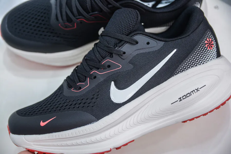 Nike Air Zoom Vomero 18X Premium Running Shoes with Advanced Technology