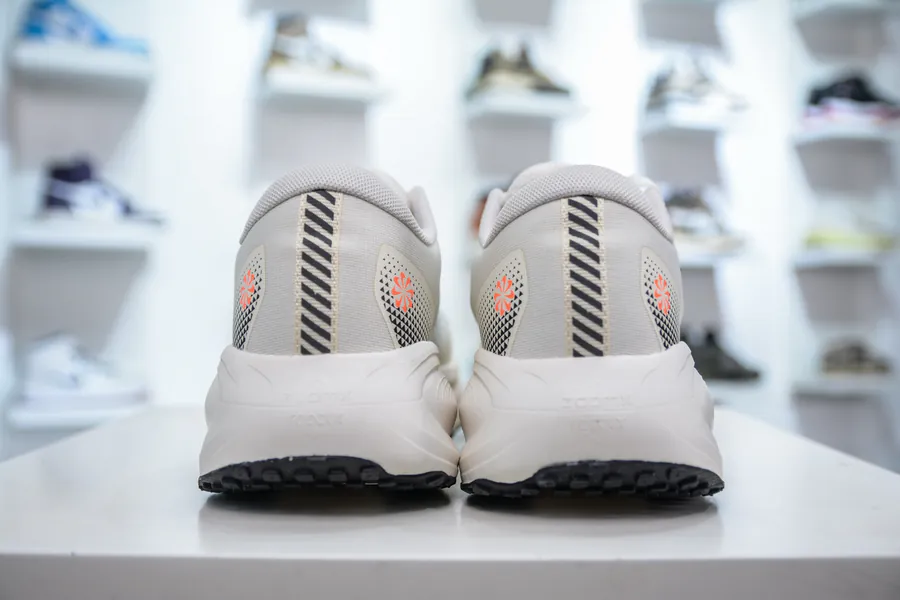 Nike Air Zoom Vomero 18X Premium Running Shoes with Advanced Technology