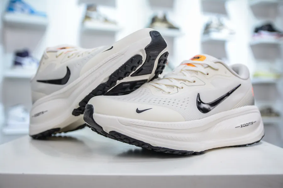 Nike Air Zoom Vomero 18X Premium Running Shoes with Advanced Technology